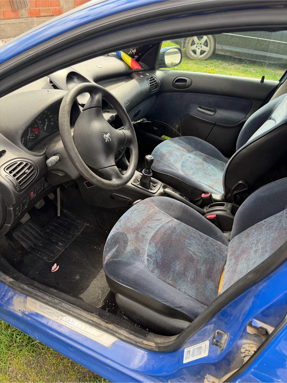 vand sau dezembrez peugeout 206