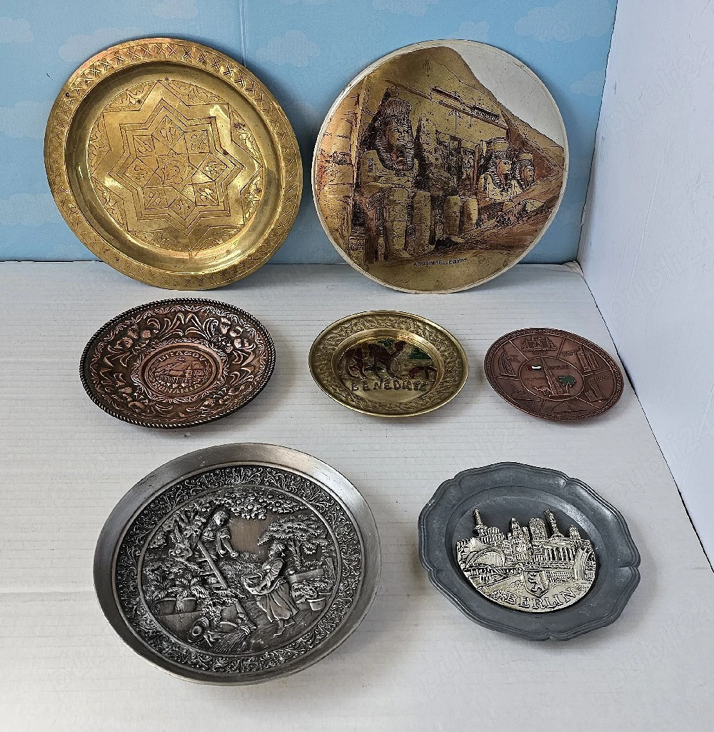 Lot farfurii decorative din alamă-cupru-cositor