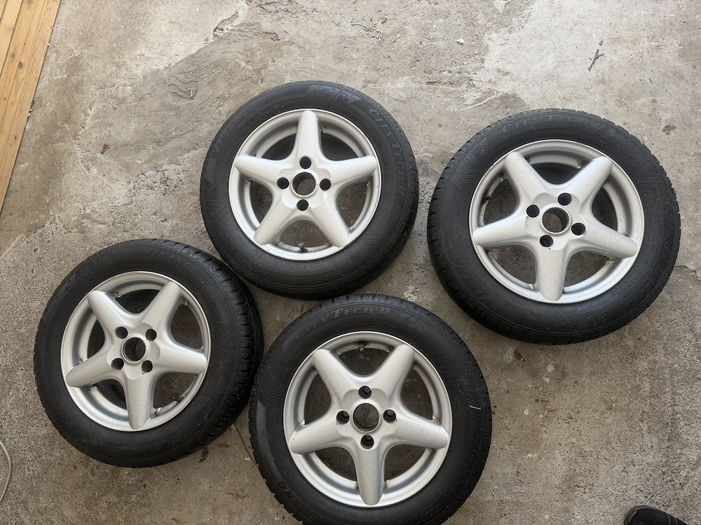 Vând jante aliaj R14