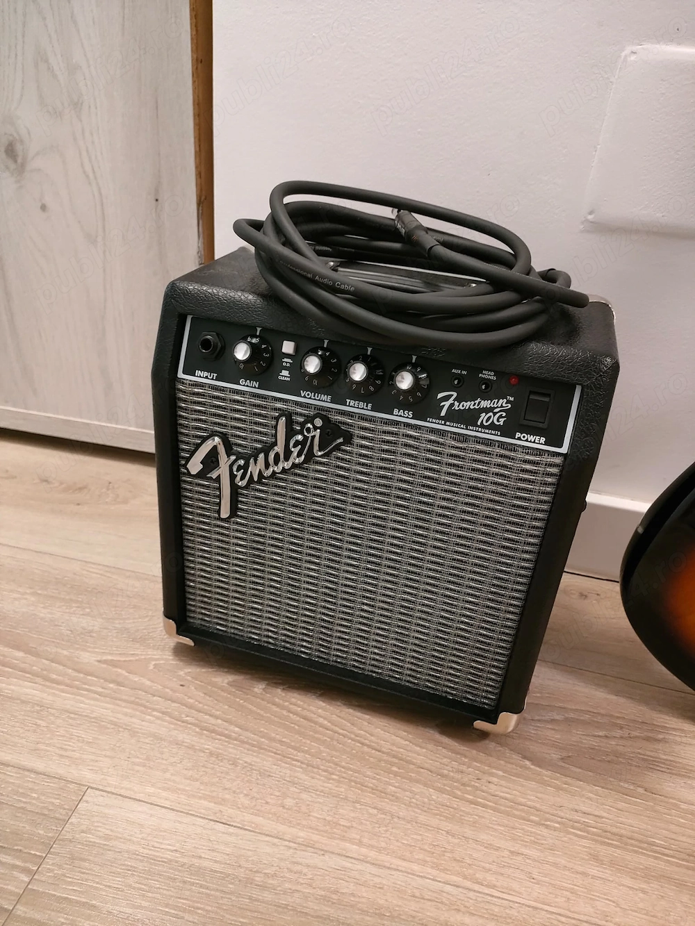 Vand chitara electrica Fender Squier cu boxa Frontman 10G si cursuri fender play