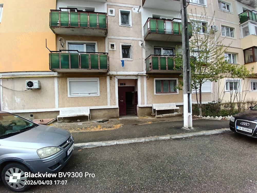 Vând Apartament