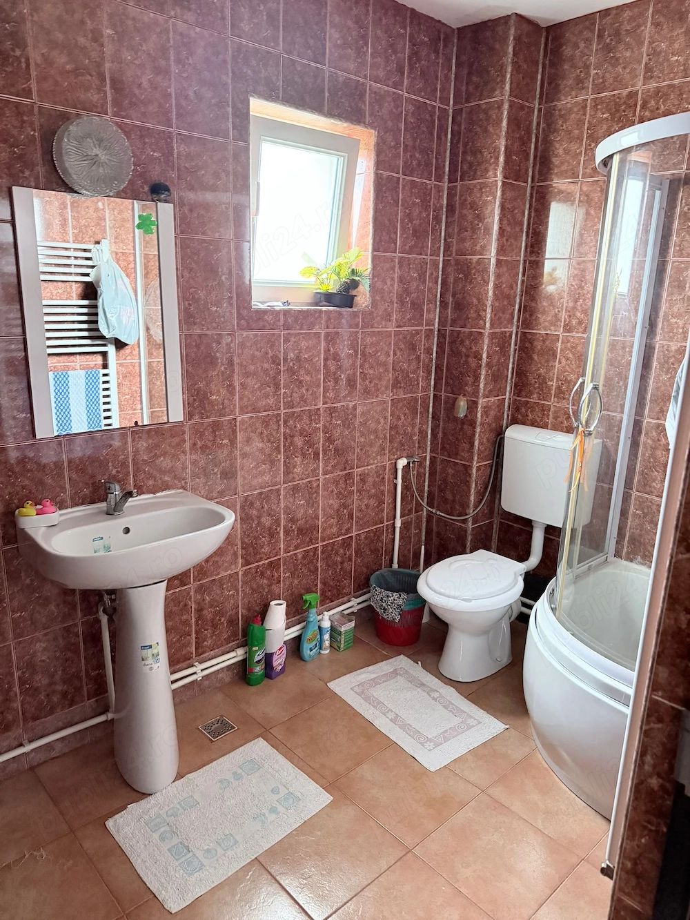 vila p+1 Budeasa principala, 80mp pe nivel 4 camere,dependinte, teren 2300mp 1320000euro