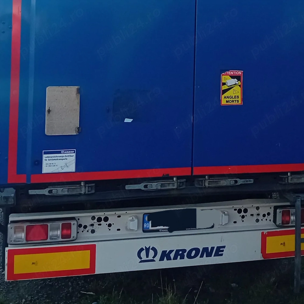 Vand 3 semiremorci din 5