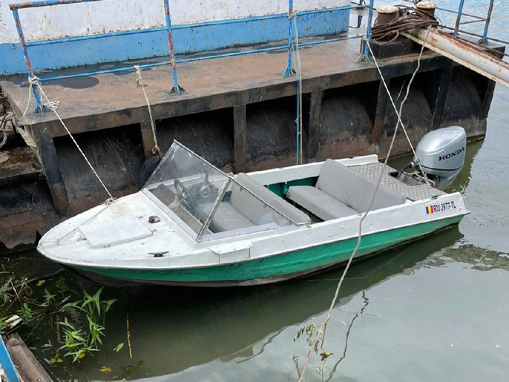 Ambarcatiune aluminiu cu Honda 50 CP