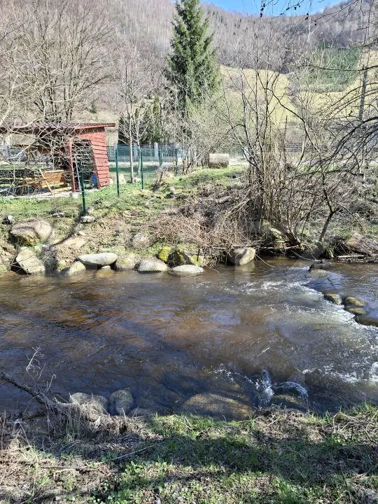 Casa de vacanta 4 camere, 100 mp, teren 768 mp, Dealu Mare, Comuna Marisel