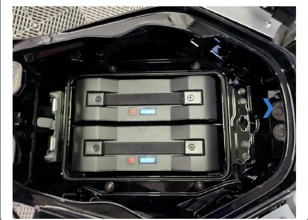 kavasaki 125 electric se conduce cu B