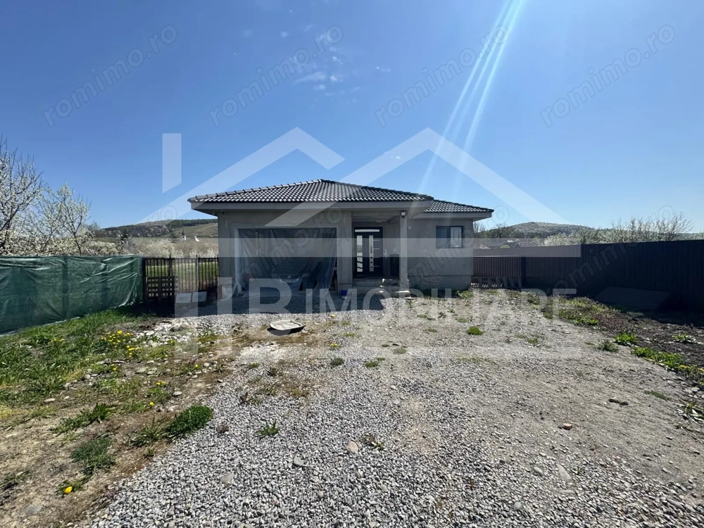 Casa individuala, 200 mp, 1399 mp teren, Zona Ernei
