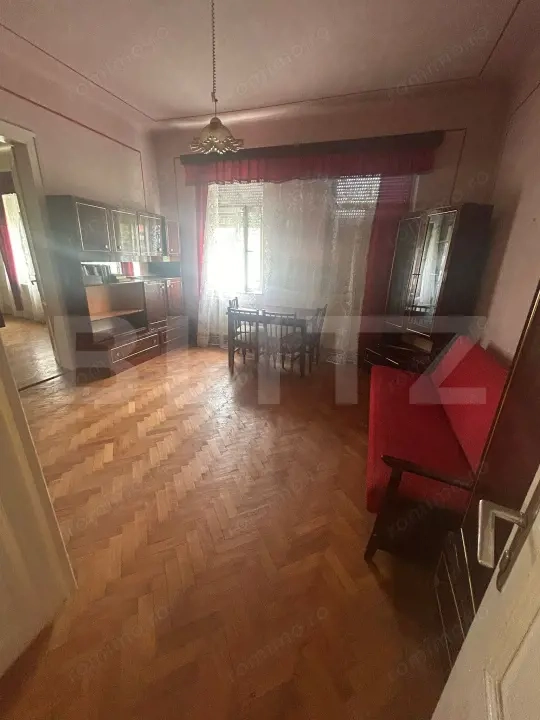 Casa individuala, 5 camere, 470 mp, zona Olimpia