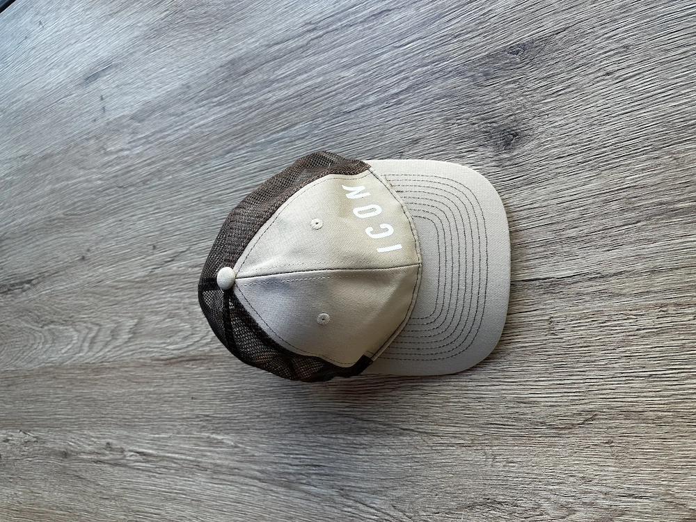 Șapcă ICON bej cu maro, mărime universală