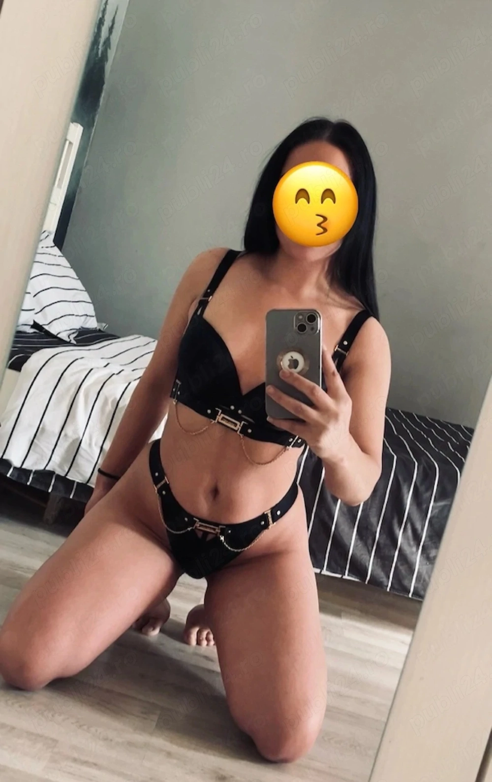 diana fac si deplasări la tine sau la hotel va pup   