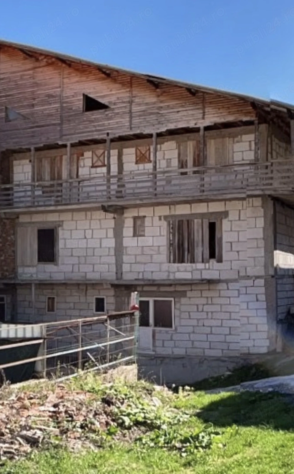 Hotel P+3+M de vânzare pe Transfăgărășan