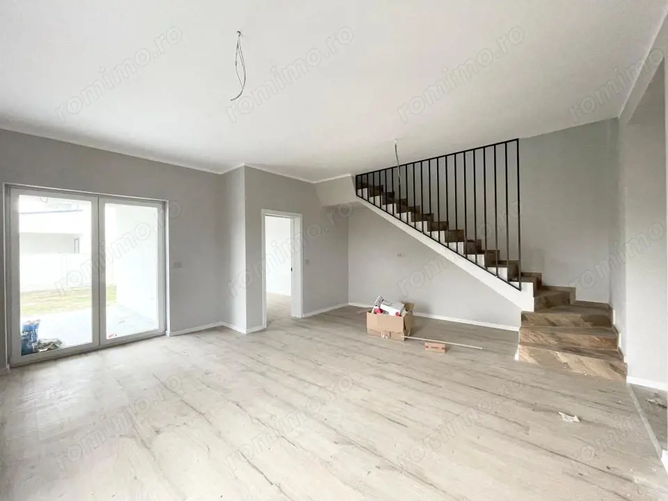 Duplex separat prin CT 4 camere - toate utilitatile - Mosnita Veche