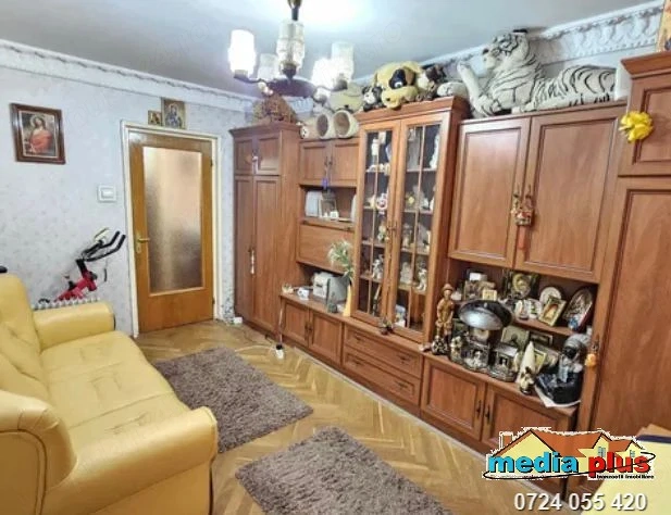 De vânzare apartament 2 camere decomandat   Micro 13