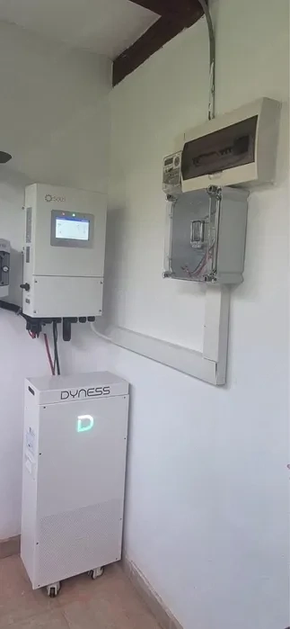 Sistem 10 kw complet cu baterie de stocare 14.33 kw Kit Fotovoltaic