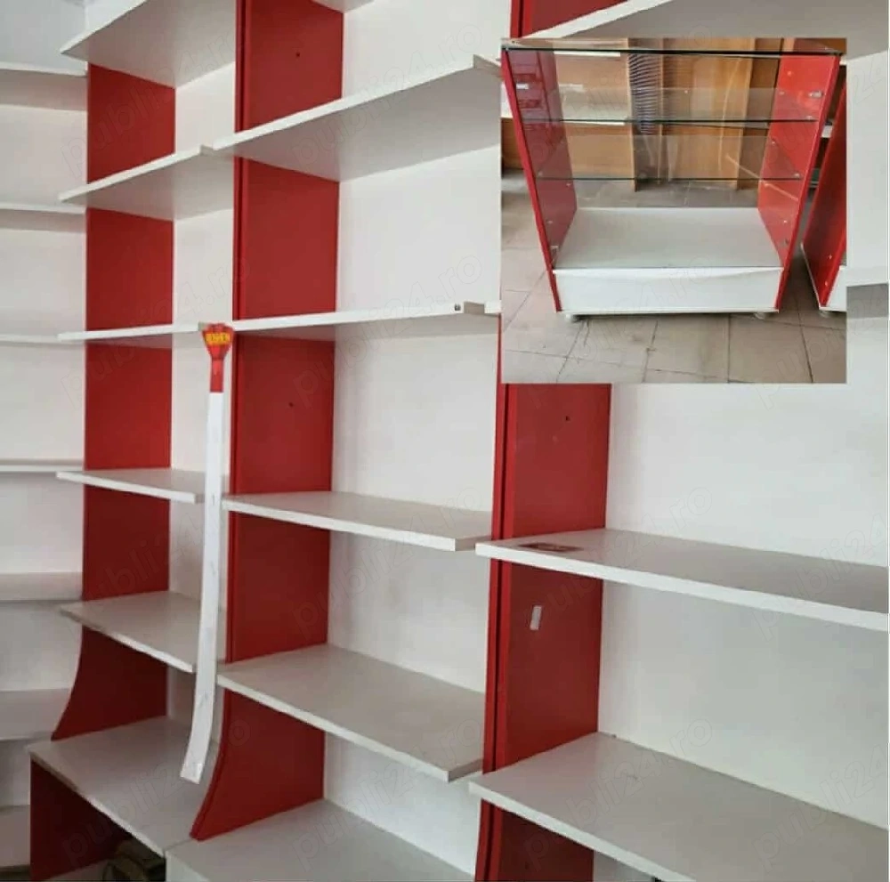 Vând rafturi pentru magazin și două vitrine pentru marfă 