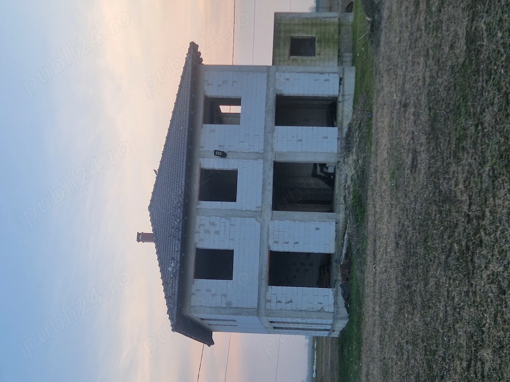 Vand casa la rosu in Sânpaul Arad