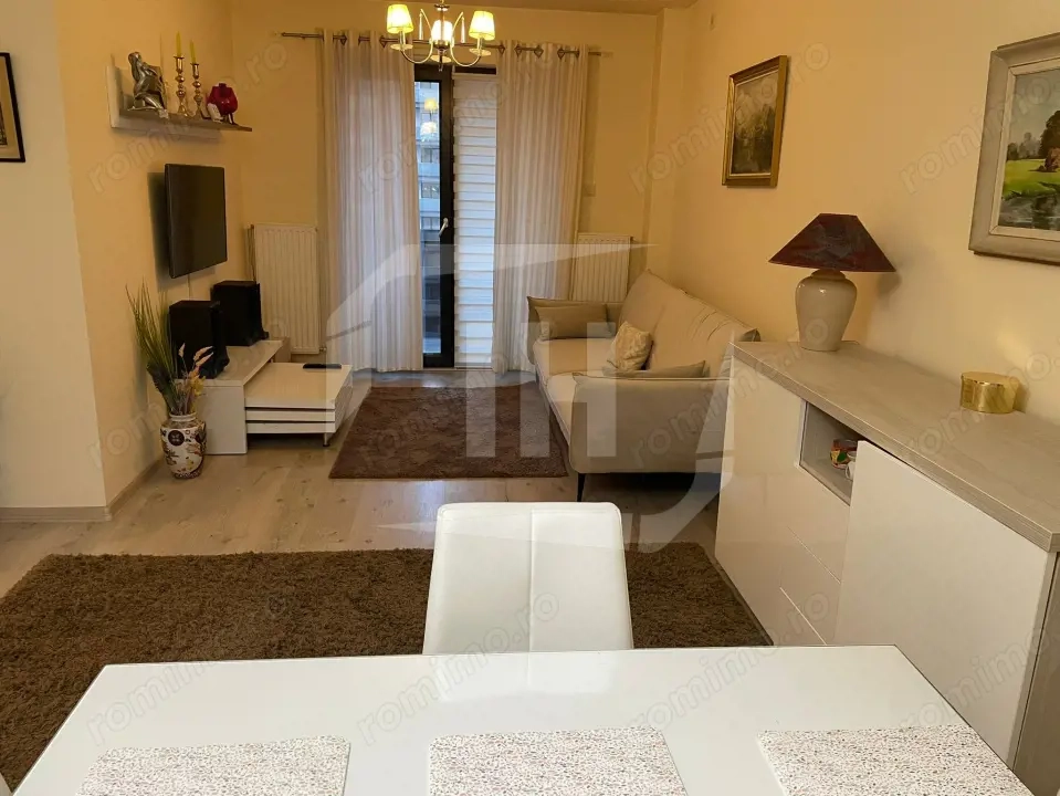 Apartament 2 camere, decomandat, etaj intermediar, parcare, Iulius Mall