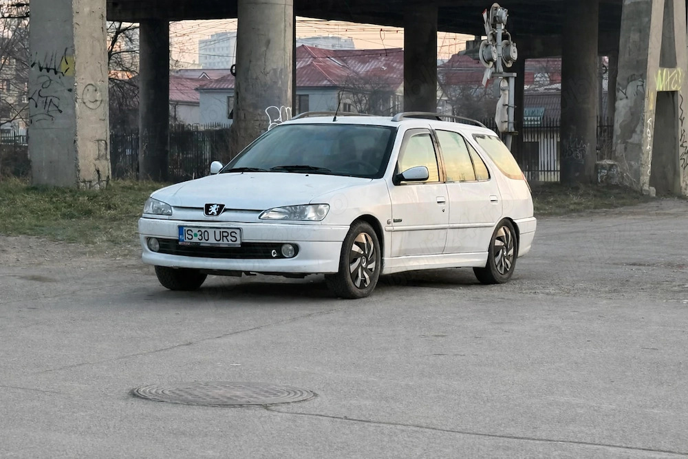 Vând Peugeot 306, an 2001, motor 2.0 HDI diesel, 90 CP.