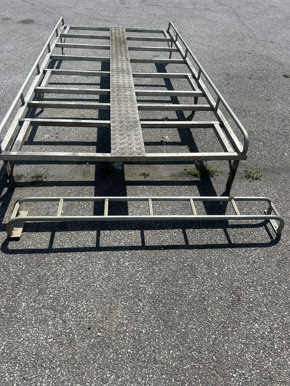Vand portbagaj ( aluminiu ) pentru microbuz + scara