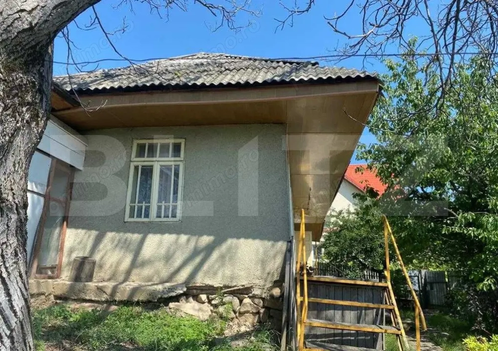 Vînd Casă în Sacoșu Mare, Com.Darova! Cu o suprafață de teren de 9500.m2.