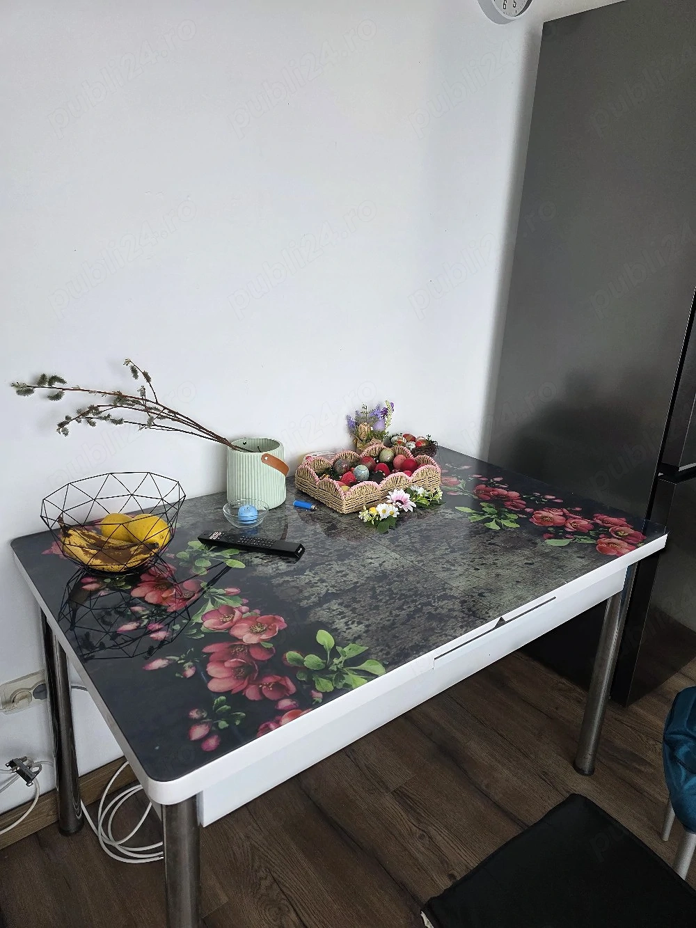 Vand masa extensibila ca si noua