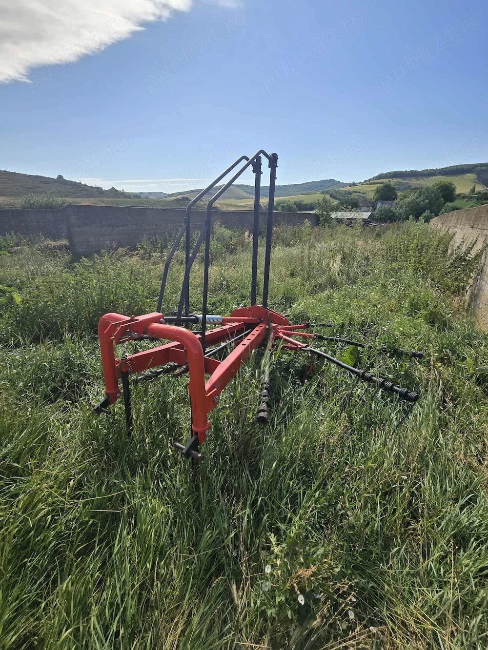 Vand greblător de fân (greblă mecanică   adunător de fân)