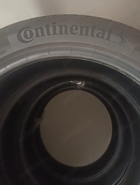 Vând 4 anvelope CONTINENTAL 235/45/18 vara