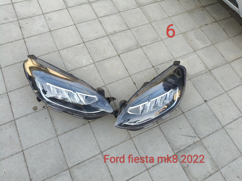 Faruri stânga, dreapta MK8 2022