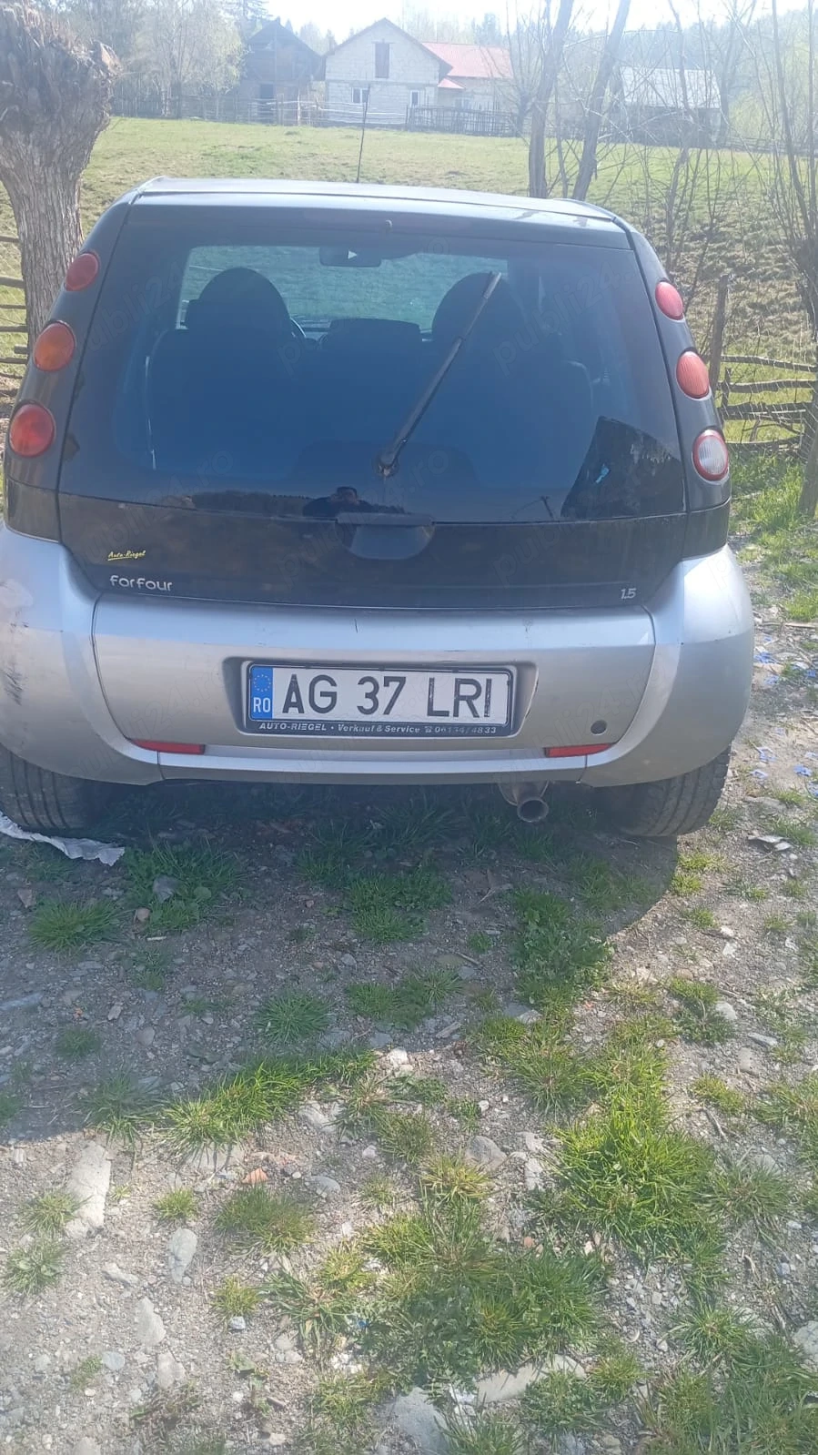 Vând autoturism înmatriculat în România 
