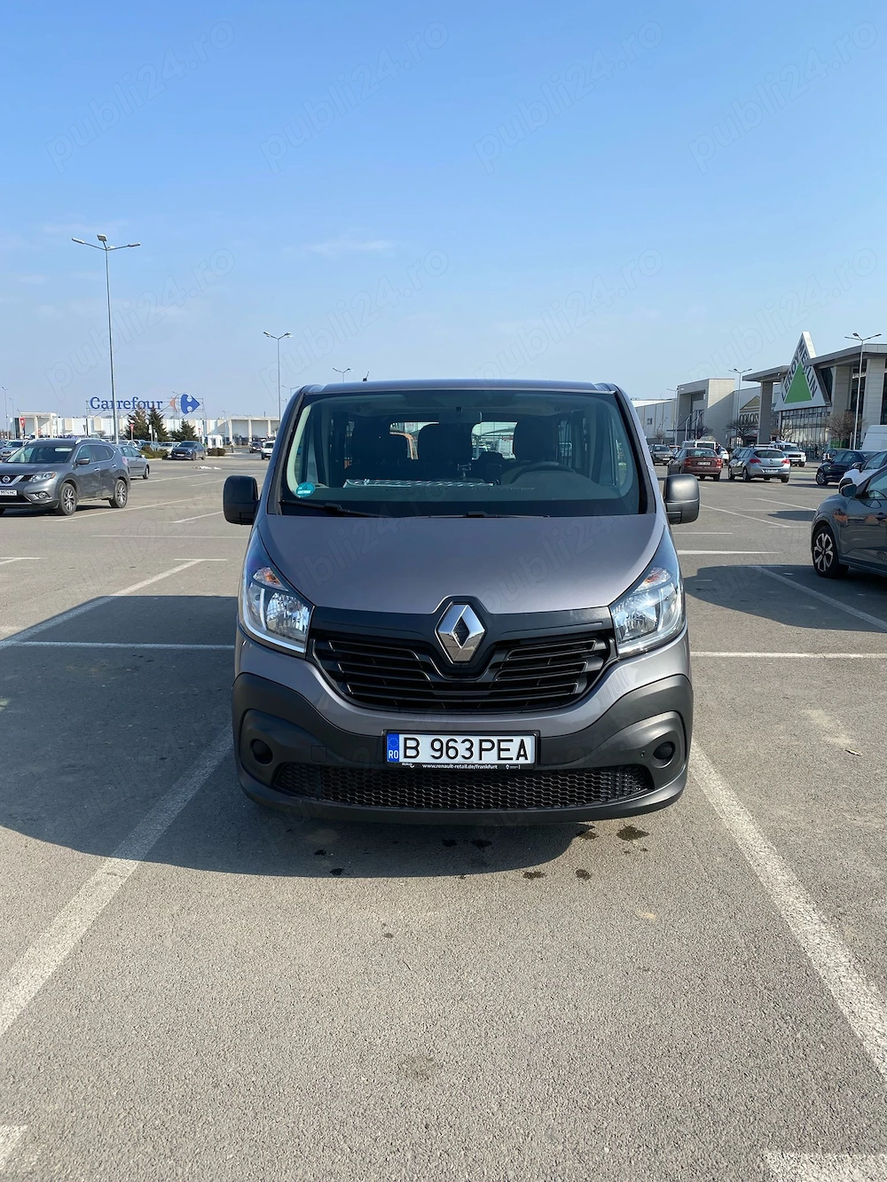 Renault trafic 8+1 locuri