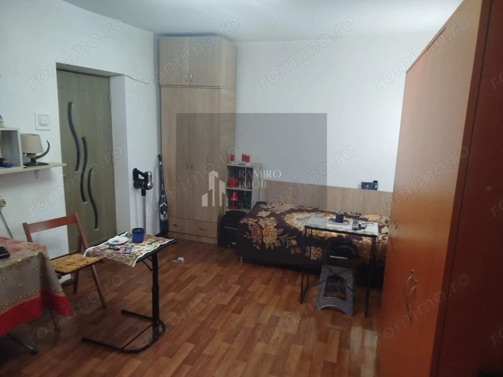 Garsoniera decomandata Dristor / Calea Vitan