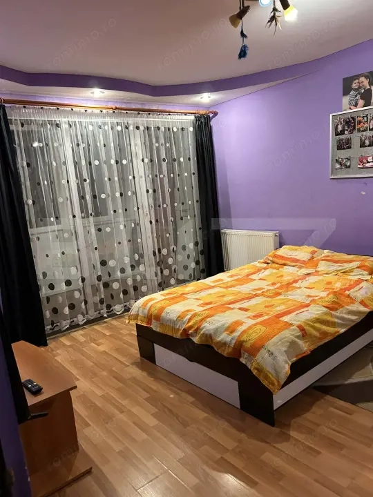 Apartament cu 2 cam, 52 mp, etaj 3, cu 2 balcoane si parcare, Eroilor, Multiserv