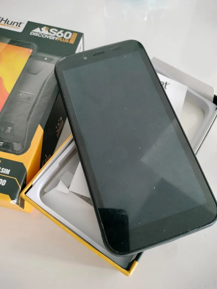 2 telefoane Ihunt Blackview BV5500 Pro