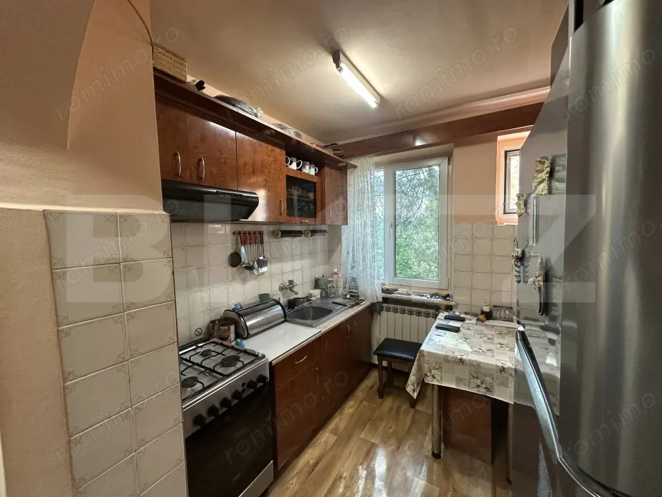 Apartament 3 camere decomandat, 48 mp, zona Botizului