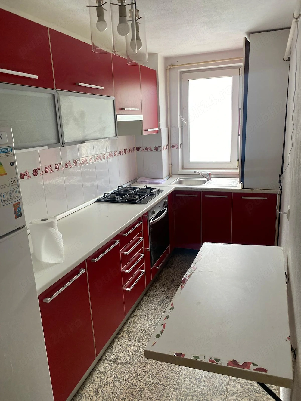 Închiriez apartament 3 camere , BLV Transilvaniei 