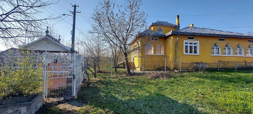  Vand Teren agricol 8.379 mp, livadă pe rod și casă   Șoldănești, Botoșani