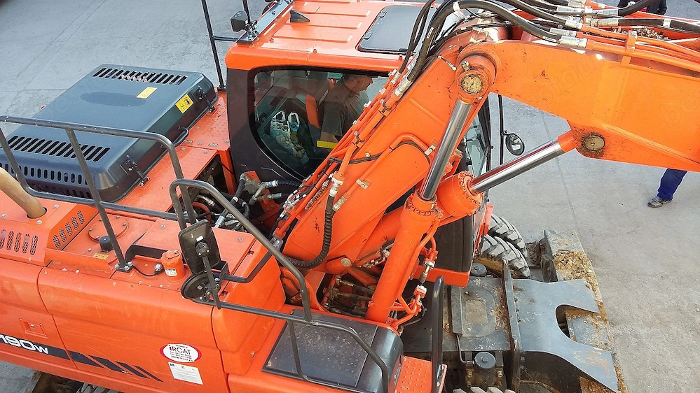 Excavator Doosan DX190W-3.