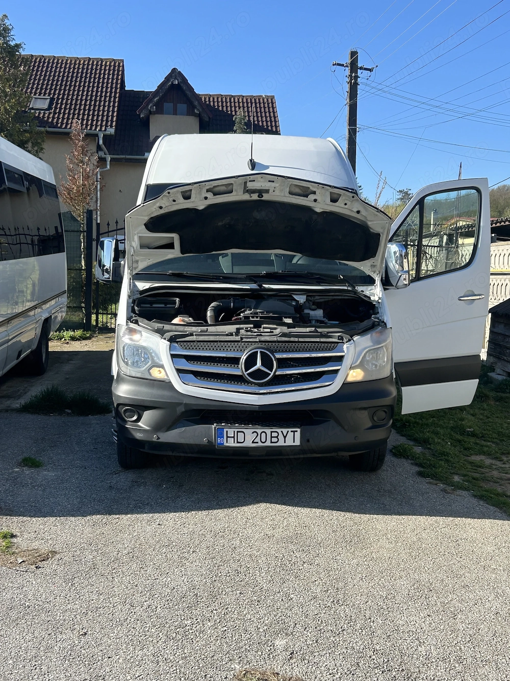 Vand microbuz Mercedes-Benz 20+1 locuri