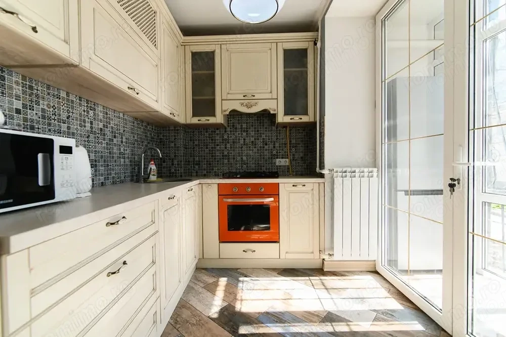  Apartament cu 3 camere zona Drumul Taberei