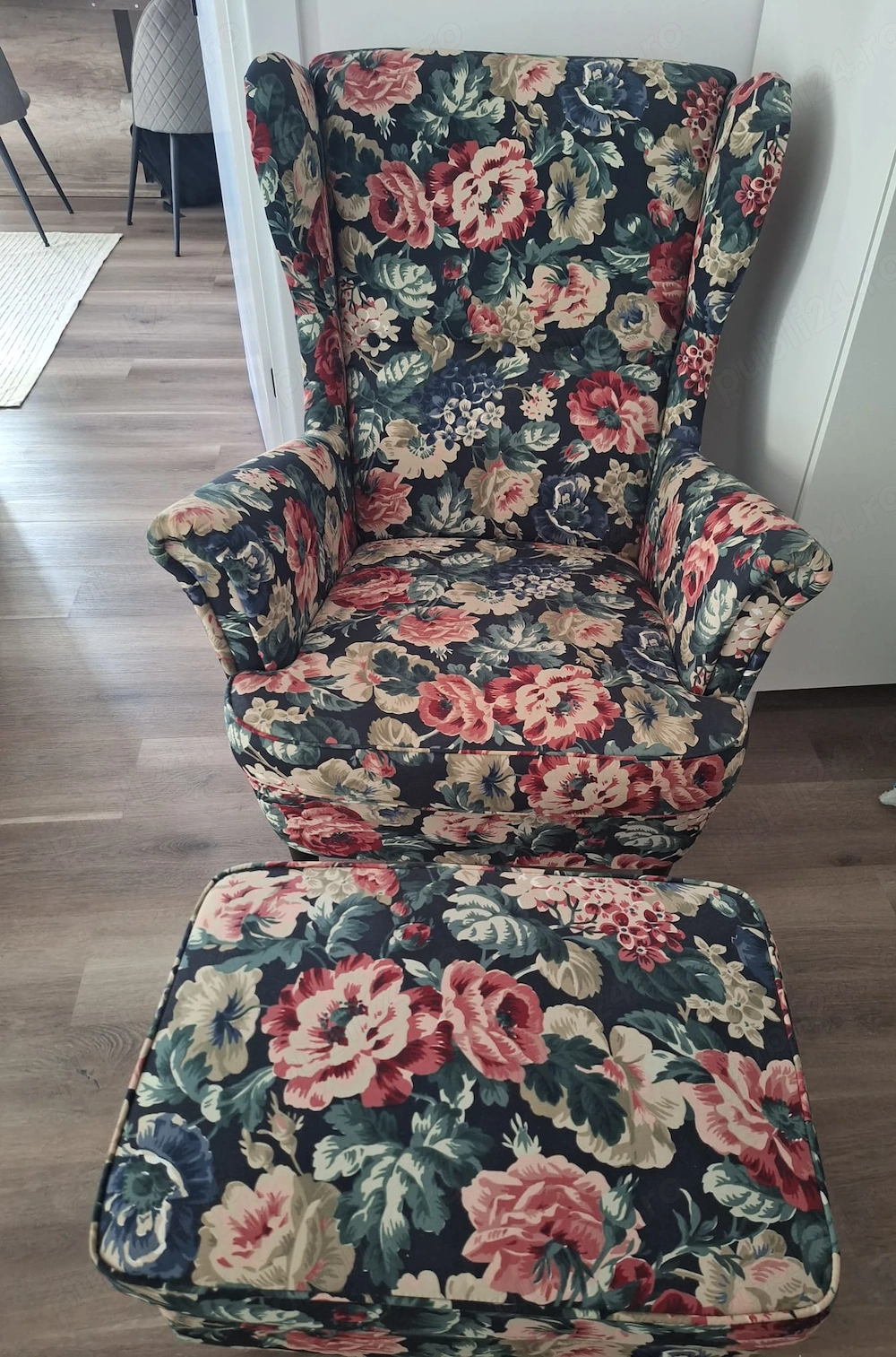 Ikea fotolii 2 bucati + taburet