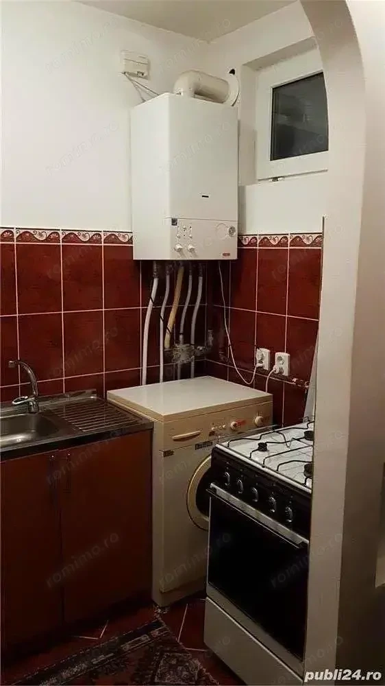 Garsoniera situata in zona Obor