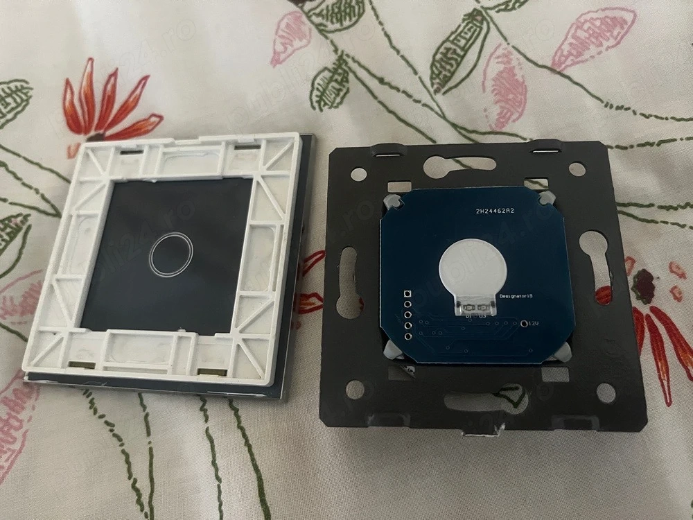 Intrerupator tactil cu telecomanda