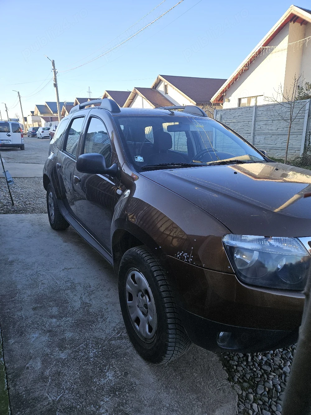 Dacia Duste 1.5 dci primul proprietar 122000 4 4 la buton