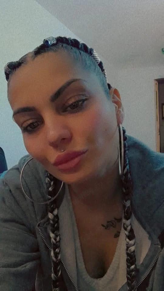 Buna sunt din nou in oars Karina