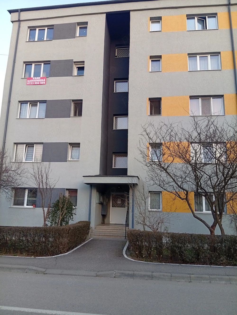 Vând urgent garsoniera