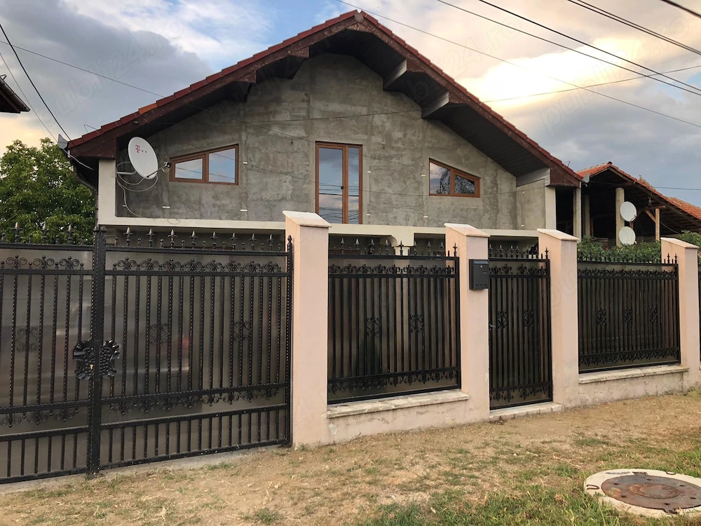 Casă de vânzare P+M TEREN 1200 mp Șimian 