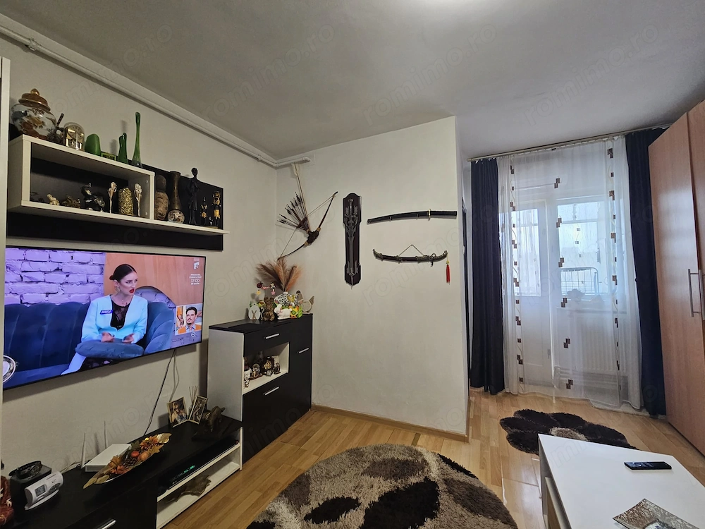 Garsonieră-etaj 3-mobilată și utilată