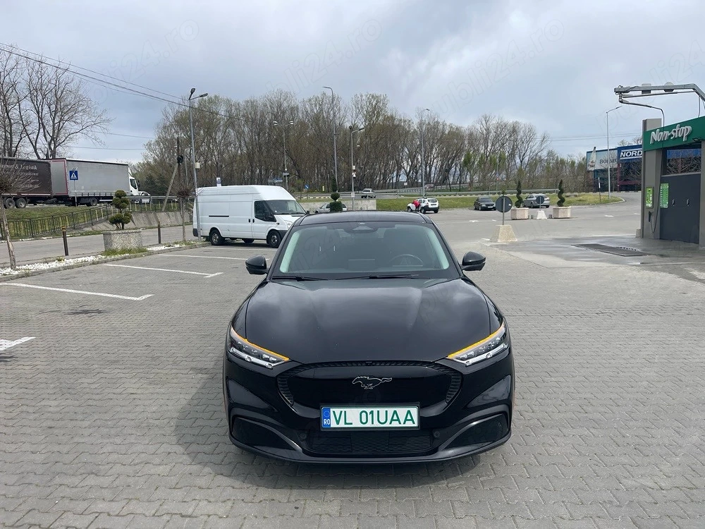 Ford Mustang Mach-E  300Cp Electric Model Premium