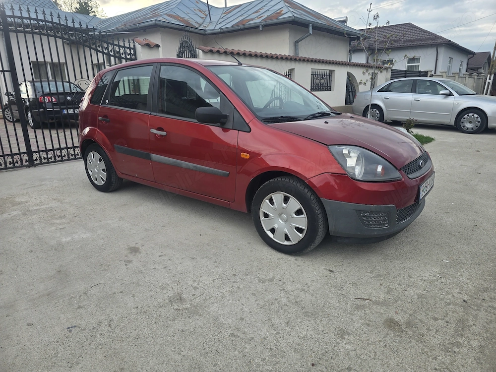 Ford Fiesta 2007-Provenienta RO-Economicul 1400.TDCI 4,5%. Perfecta stare la numai 1500 Euro