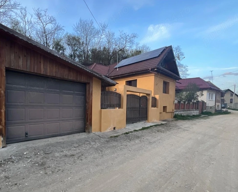 Casă 4 camere + Panouri fotovoltaice  garaj foișor cart. Galați,  loc. Făgăraș  gata de mutare